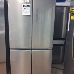 NEW.   NUEVO 33 INCH REFRIGERADOR  FRIGIFAIRE ...INC WARRANTY 
