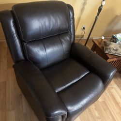 Barcalounger Bryson Leather Power Rocker Recliner with Power Adjustable Headrest