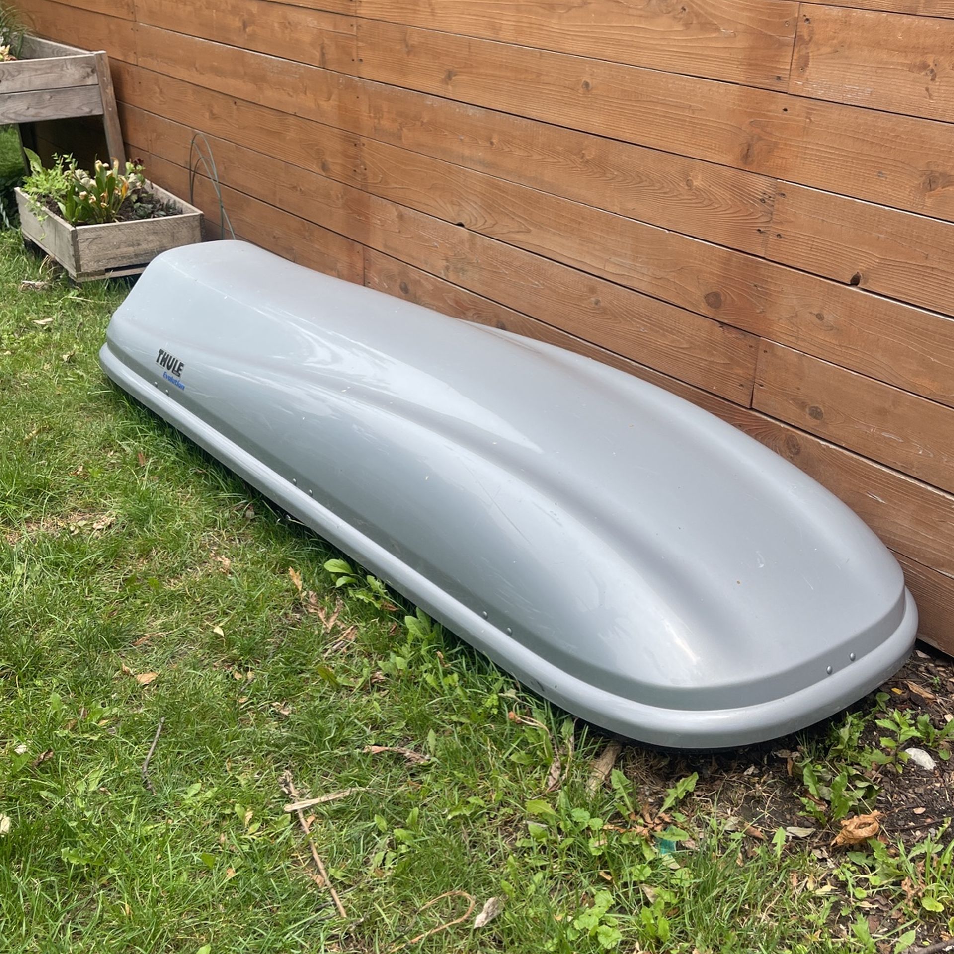 Thule Evolution 2100 X-Large Top Cargo Box Roof Carrier 21 Cu Ft, Model #675