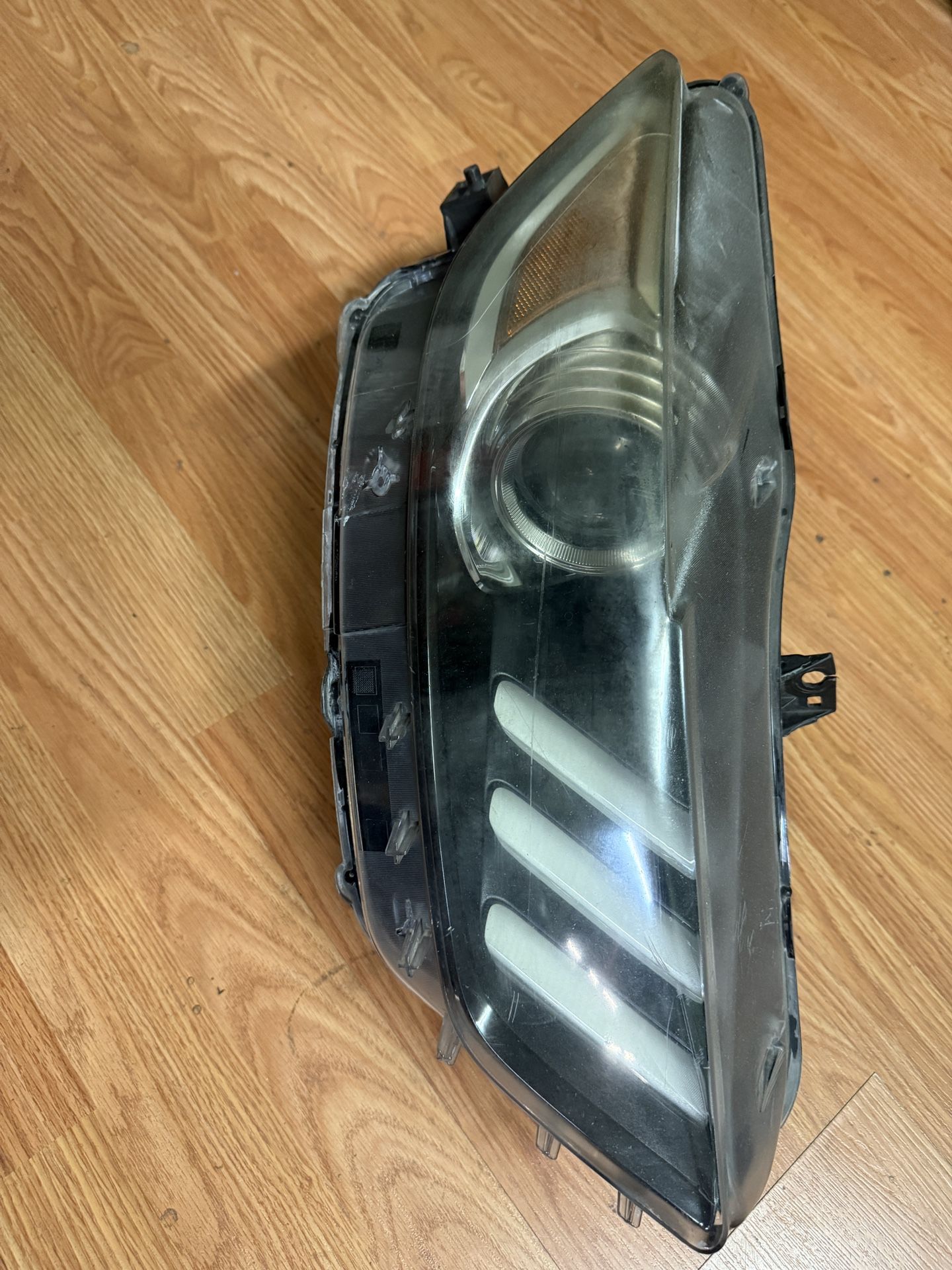 2015-2017 Mustang Oem Right Headlight