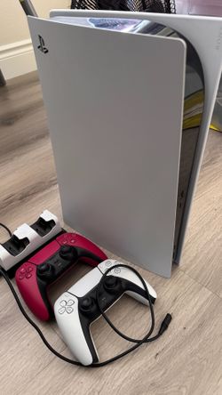 PS5 disc ver + 2 controllers