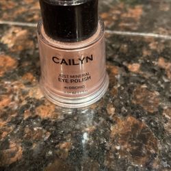 Cailyn Eye Polish /Orchid 