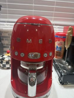 SMEG Coffee Makes 