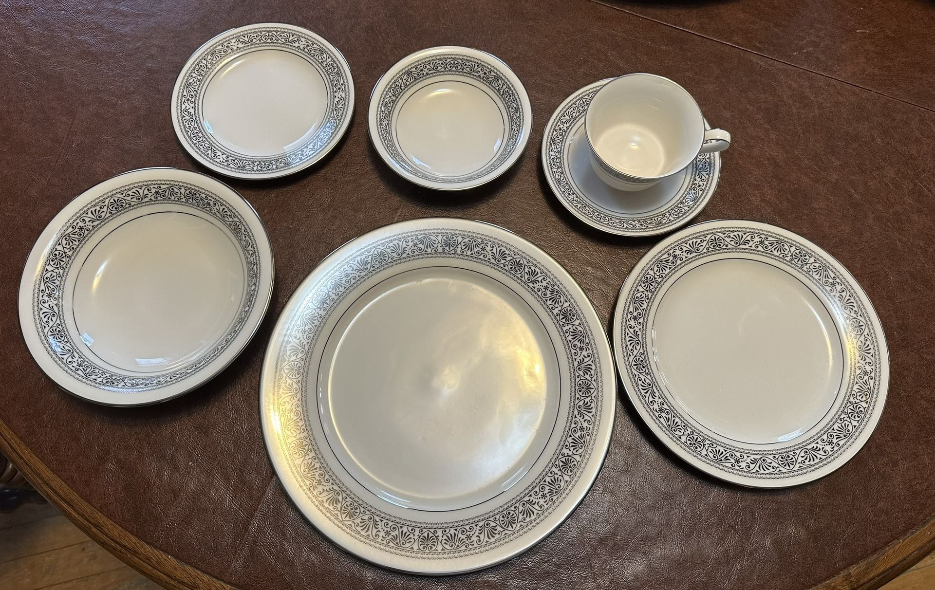Noritake Ivory China “Prelude 7570” Set