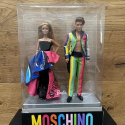 MOSCHINO BARBIE & KEN GIFTSET 2016 DRW81 BARBIE COLLECTOR GOLD LABEL LIMITED
