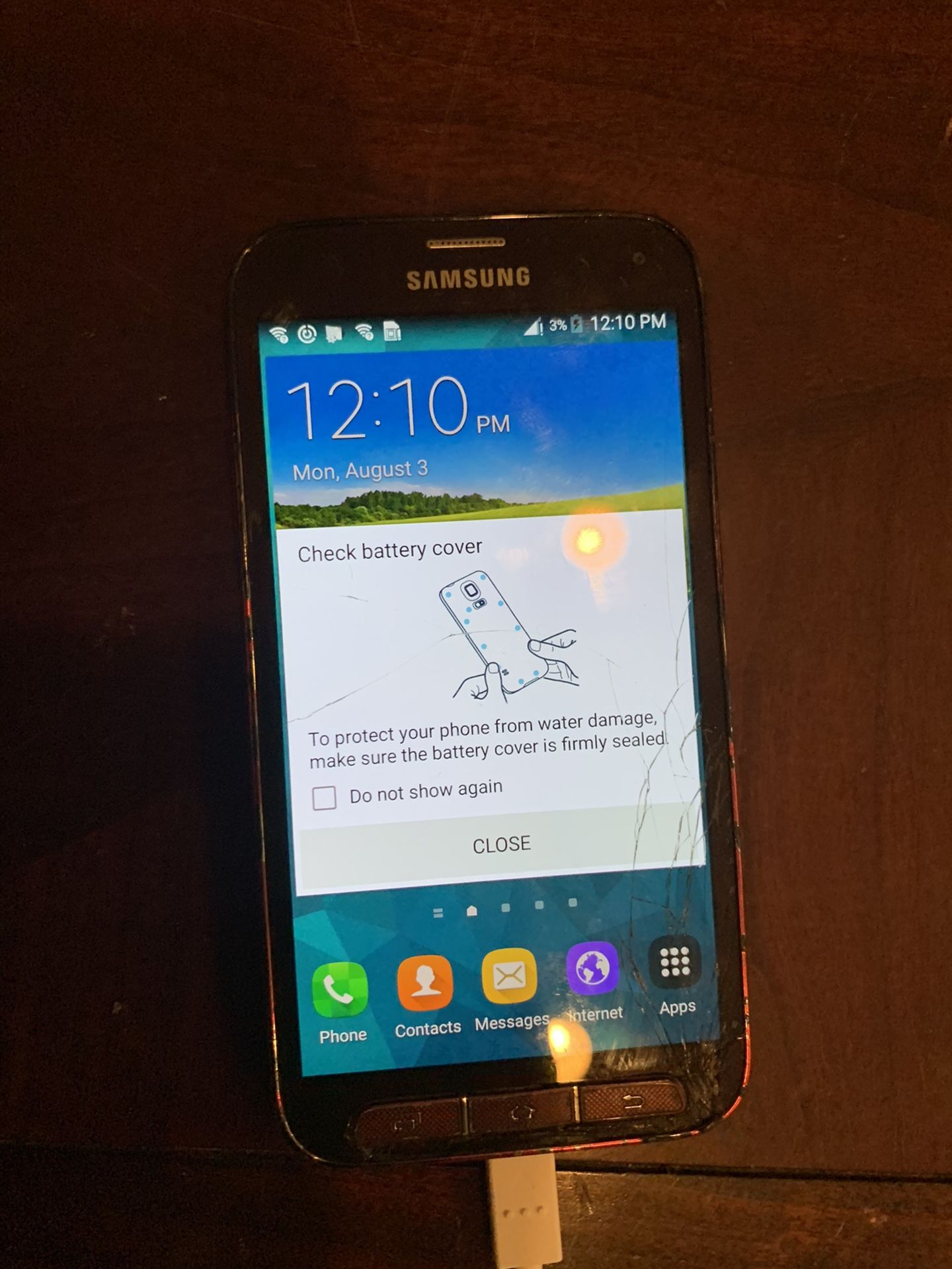 Galaxy s5 sport sprint or boost mobile cracked screen but everything works perfect