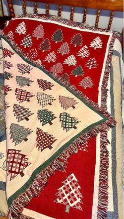 66" Reversible Jacquard Woven Christmas Tree Throw Blanket