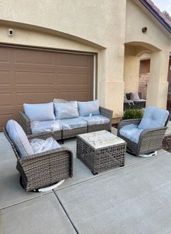Patio furniture set