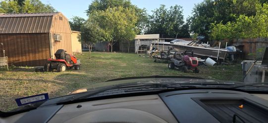 1984 15ft ,75 hp with title / 1985 18ft 4cyc gas
