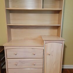 Dresser w/Hutch, Chest & Bookshelf