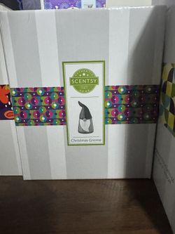 Scentsy Christmas Gnome Wax Warmer