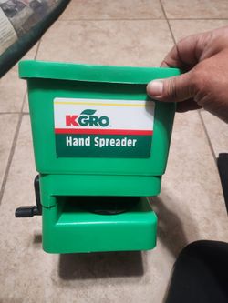 Hand Spreader For Feltilizer