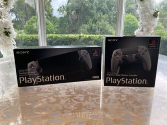 30th Anniversary DualSense Edge & PS5 Portal