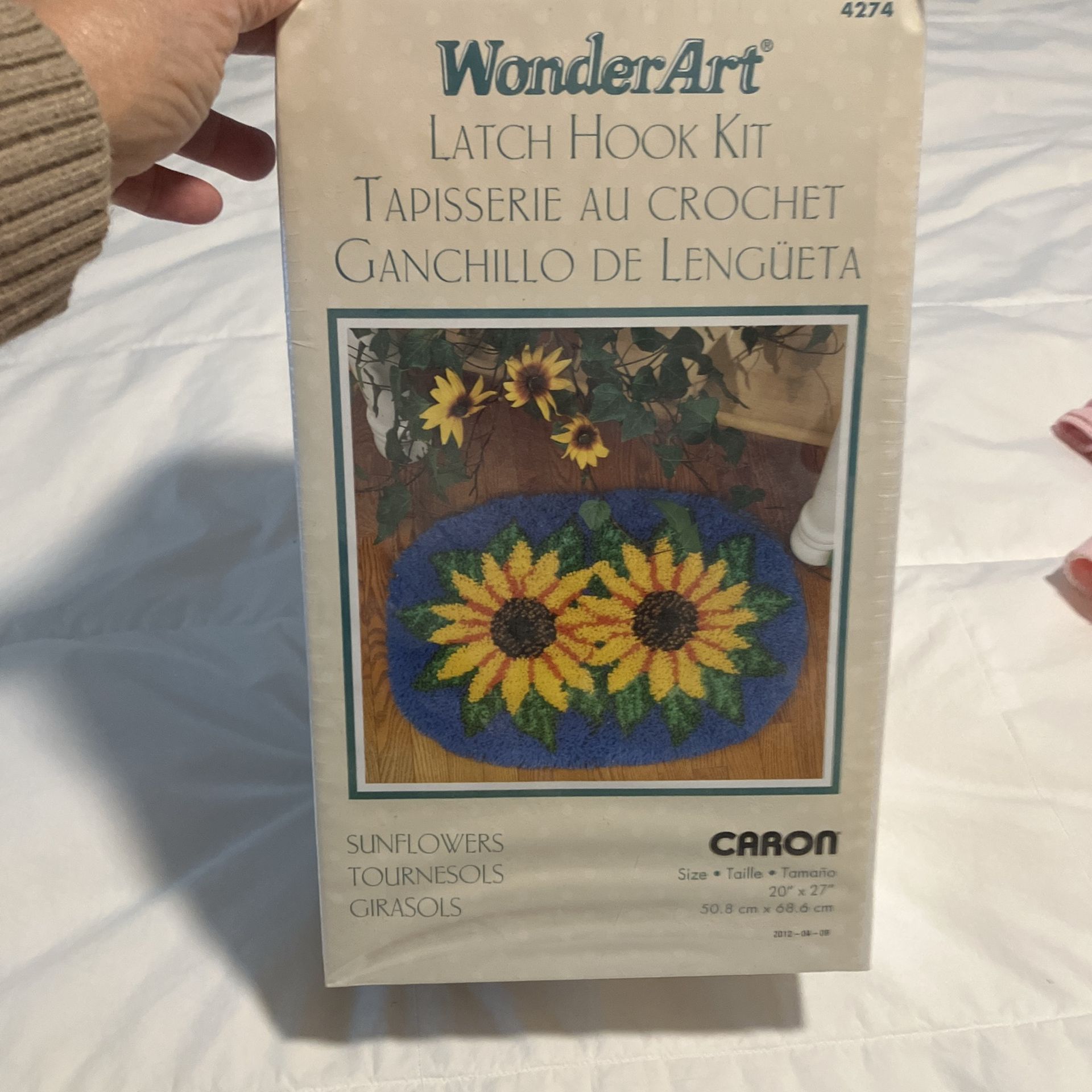 WonderArt Latch Hook Kit
