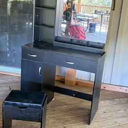 Makeup Desk (brand new)