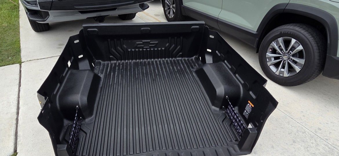 Bed liner For Chevrolet Silverado 1500 Short Bed. Authentic Chevrolet Product.