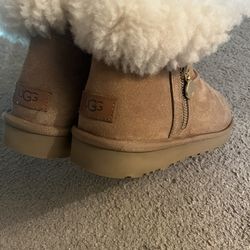 UGG Boots size US women’s 11