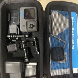 Go Pro Hero 11 Black Bundle 
