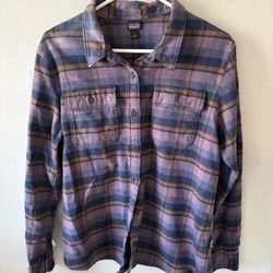 Women’s Patagonia Long Sleeve Shirt