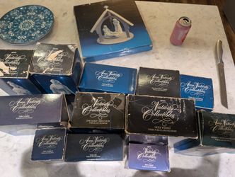 Vintage 1988 Avon Nativity Collectables