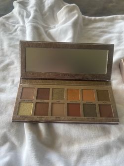 Eye shadow ( ANASTASIA )