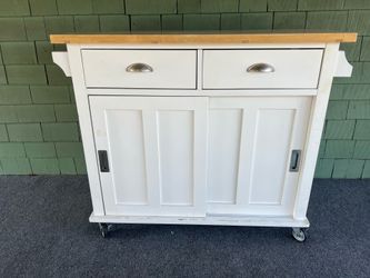 White Kitchen Island