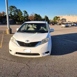 2011 Toyota Sienna