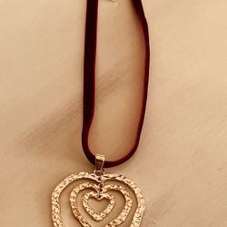 Heart Necklace On Red Velvet (new) Never Worn