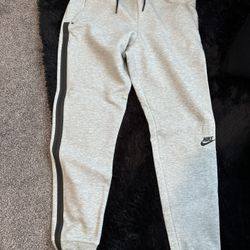 Nike Tech Sweatpants