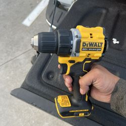 ATOMIC 20-Volt MAX Brushless Cordless 1/2 in. Drill Driver (Tool-Only)