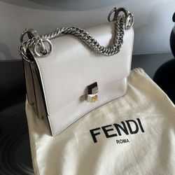 Fendi Women LeatherBag New and Authentic