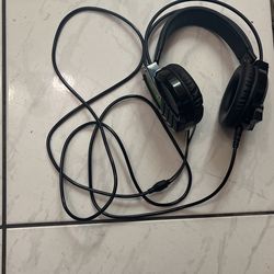 Evo Core Phenom Gaming Light Up Headphones