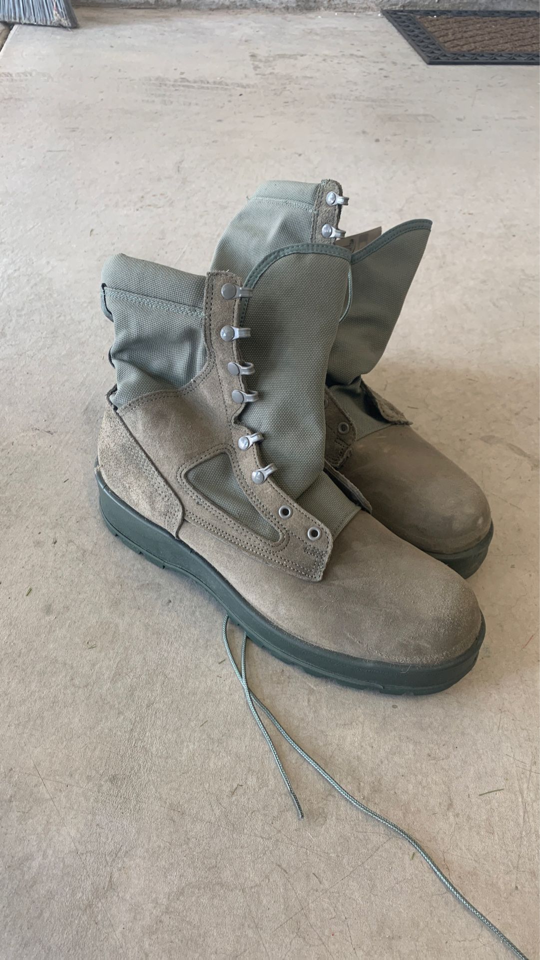 Wellco Military boots 12.5