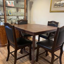 Dinning Table