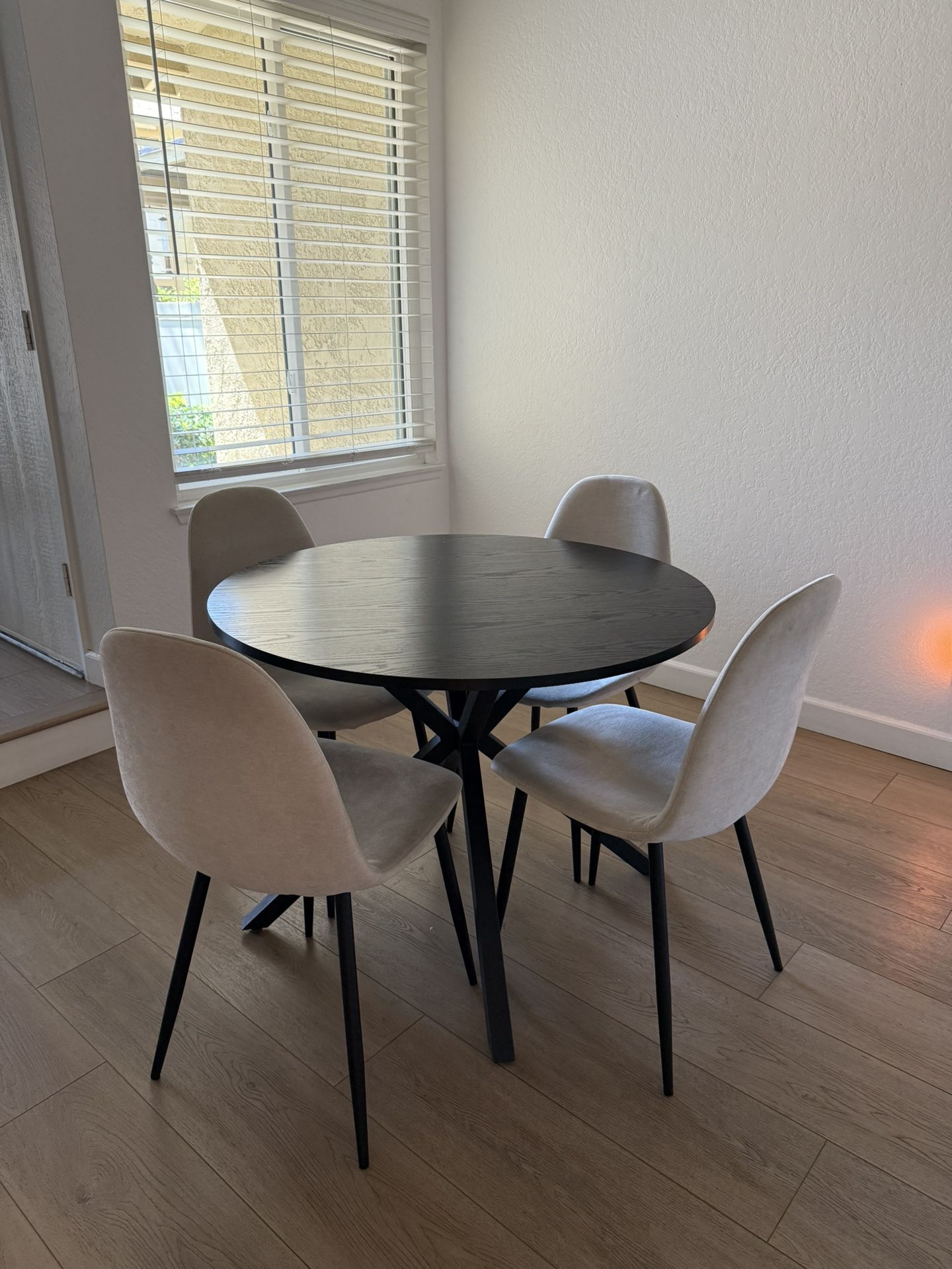 Black Dining Room Table