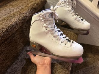 Riedell Ice Skates 3W