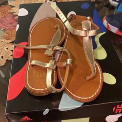 Sandals Size 6 Gap 