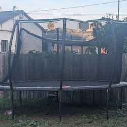 Trampoline 