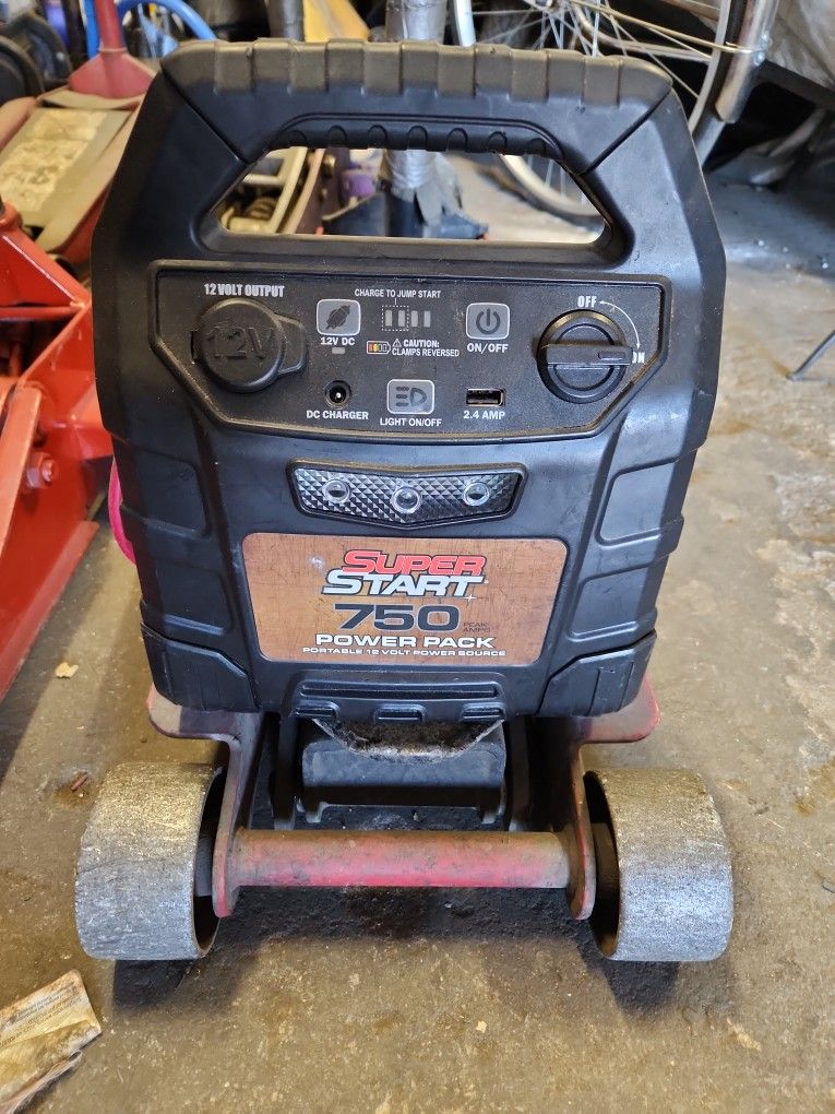 Power Jump Pack Full Charged Works Good $20