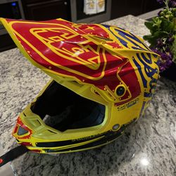 TLD Helmet 