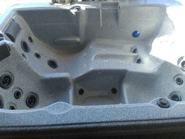 3 Person Hot Tub Spa Still In Wrapper 5 Year Wrnty For Sale In Salida Ca Offerup