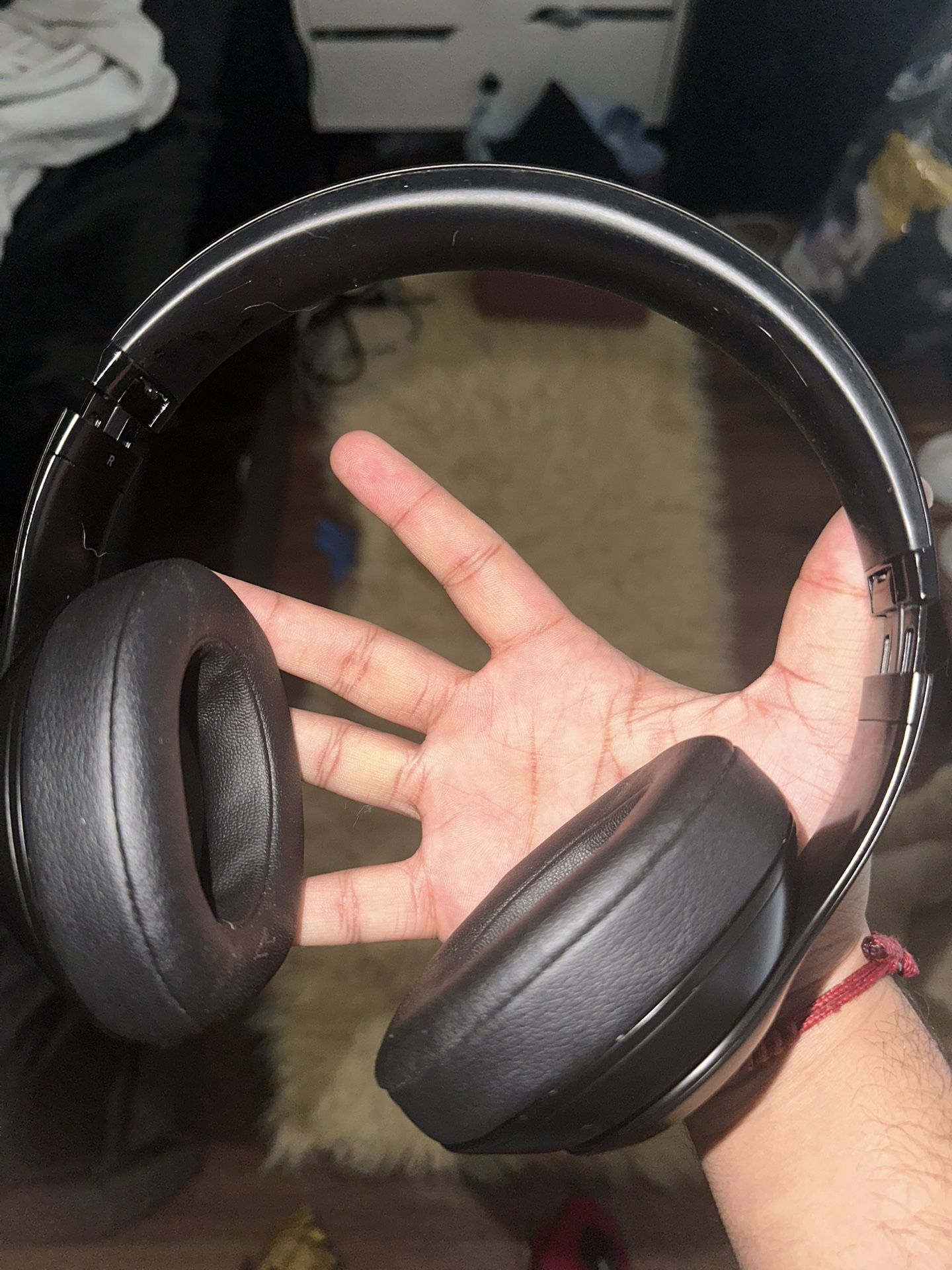 BEATS STUDIO 3 (ONLY USED 4 TIMES)