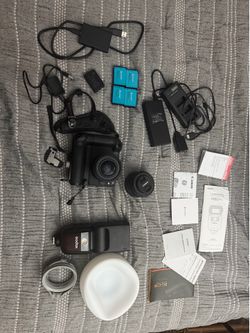 Canon R8