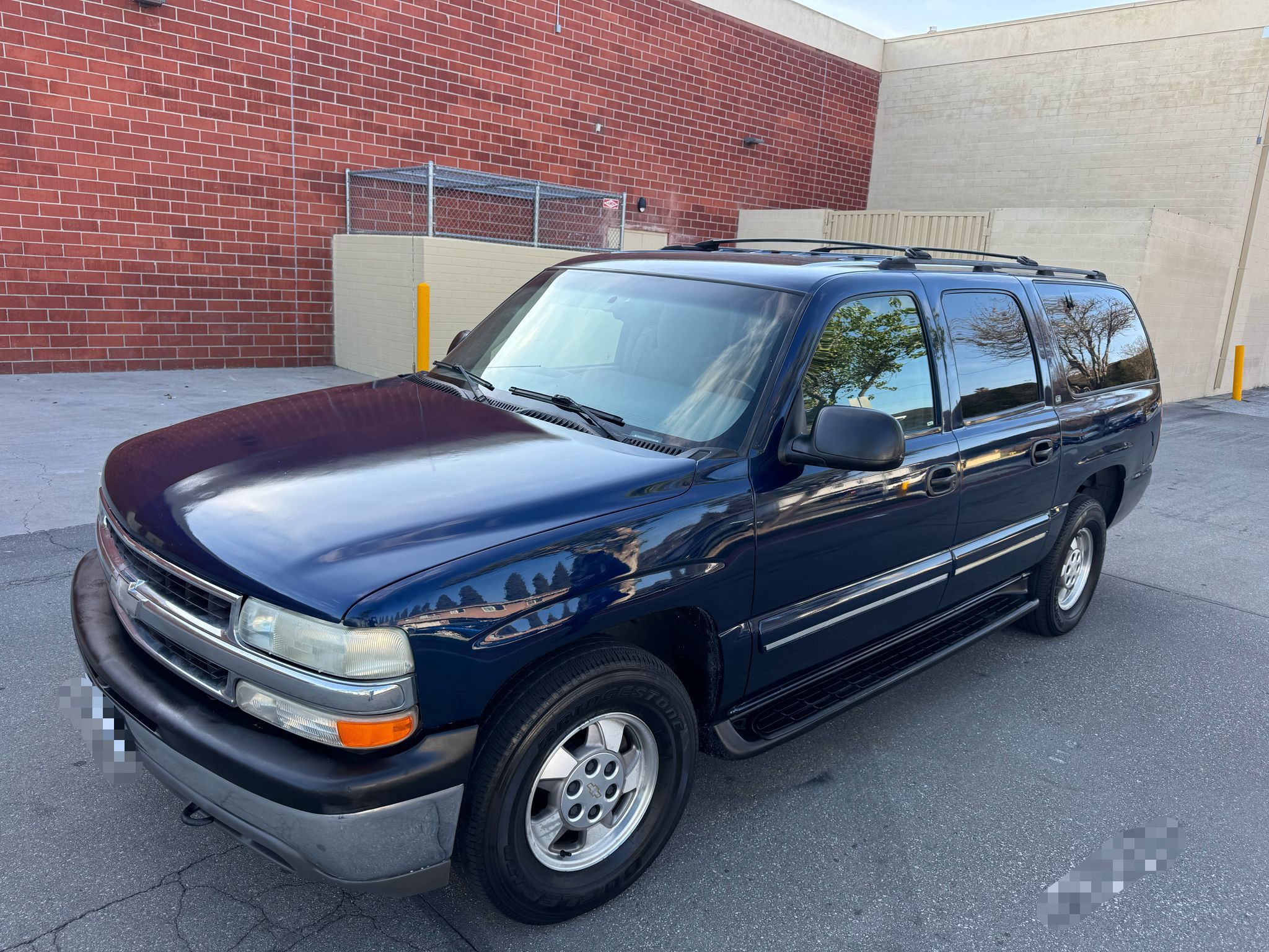2001 Chevrolet Suburban 1500 LS 4
