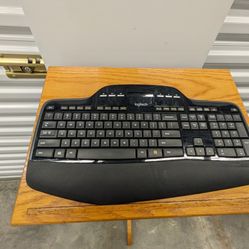 Logitech  Wireless keyboard 