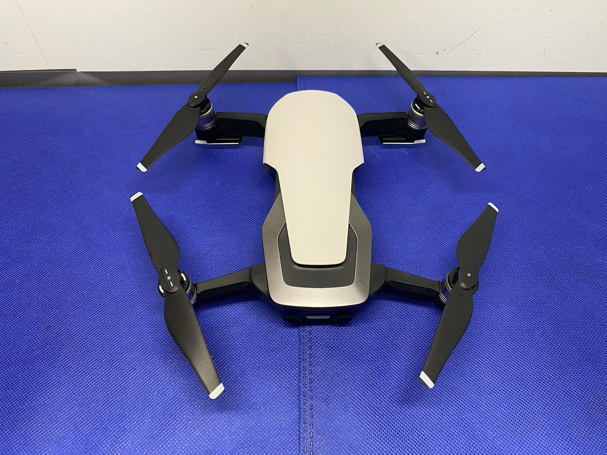 DJI Mavic Air U11X Quadcopter with Remote +2BATTERIES