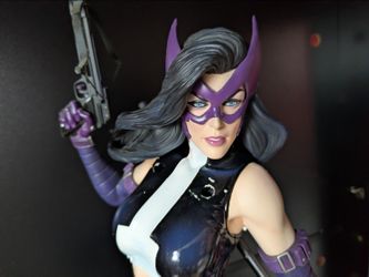 Sideshow Premium Huntress (No Cape)