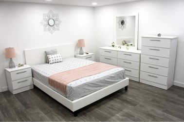 Bedroom Set . Stylish And Comfort For Your Home! - Juego de cuarto ¡ Estilo y comodidad para su hogar!