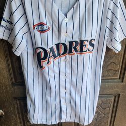 New Retro San Diego Padres 1990's Jersey Youth Large 