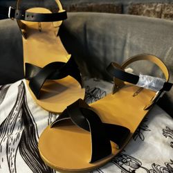 Black Sandals Size 13